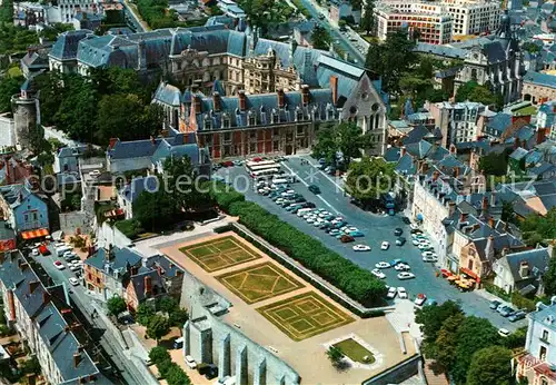 AK / Ansichtskarte Blois_Loir_et_Cher Fliegeraufnahme Place du Chateau Blois_Loir_et_Cher