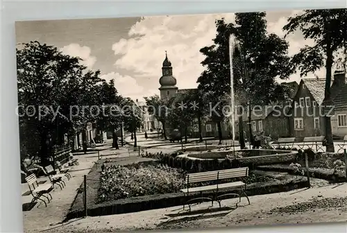 AK / Ansichtskarte Frauenwald_Thueringen Platz des Friedens Brunnen Frauenwald Thueringen