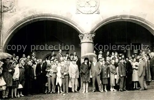 AK / Ansichtskarte Heidelberg_Neckar Gruppenaufnahme am Heidelberger Schloss Heidelberg Neckar