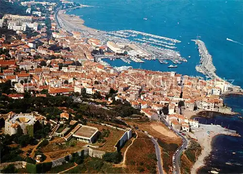 AK / Ansichtskarte Saint_Tropez_Var Fliegeraufnahme Fort et Port Saint_Tropez_Var