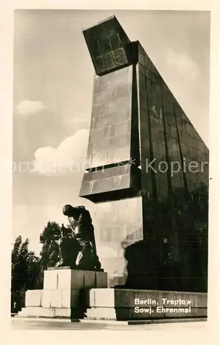 AK / Ansichtskarte Treptow_Berlin Sowjetisches Ehrenmal Treptow Berlin