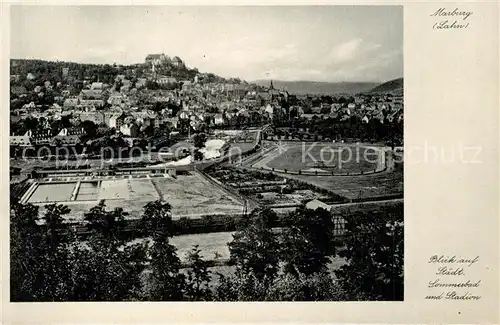 AK / Ansichtskarte Marburg_Lahn Panorama Blick auf Sommerbad und Stadion Schloss Universitaetsstadt Marburg_Lahn
