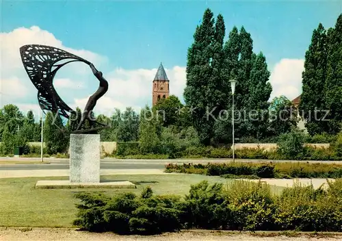 AK / Ansichtskarte Spandau Falkenseer Platz Skulptur Spandau
