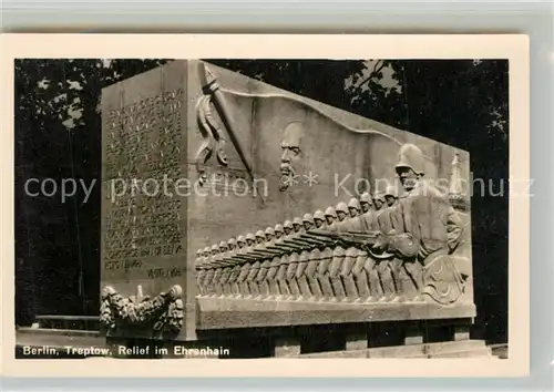 AK / Ansichtskarte Treptow_Berlin Relief im Ehrenhain Treptow Berlin