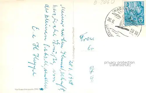 AK / Ansichtskarte Waren_Mueritz Marktplatz Ortsansicht mit Kirche Uferpartie an der Mueritz Mecklenburgische Seenplatte Fliegeraufnahme Waren Mueritz