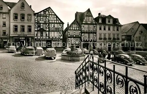 AK / Ansichtskarte Hachenburg_Westerwald Alter Markt Brunnen Fachwerkhaeuser Hachenburg_Westerwald