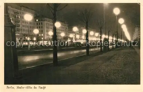 AK / Ansichtskarte Berlin Stalinallee bei Nacht Berlin