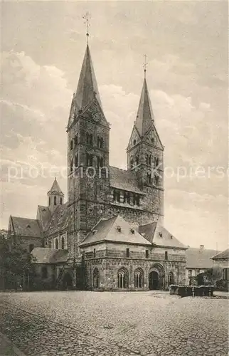 AK / Ansichtskarte Fritzlar Dom mit Vorhalle Fritzlar