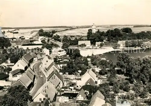 AK / Ansichtskarte Roebel_Mueritz Blick auf die Stadt und Uferpromenade Mueritz Mecklenburgische Seenplatte Roebel Mueritz