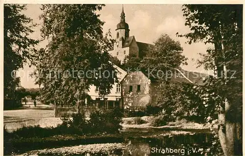 AK / Ansichtskarte Strassberg_Plauen Blick zur Kirche Strassberg_Plauen