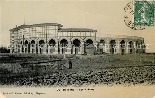 AK / Ansichtskarte Bayonne_Pyrenees_Atlantiques Les Arenes Bayonne_Pyrenees