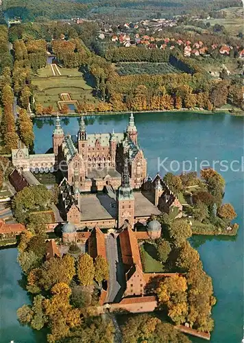 AK / Ansichtskarte Hillerod Schloss Frederiksborg Fliegeraufnahme Hillerod