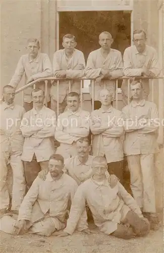 AK / Ansichtskarte Naunhof_Leipzig Gruppenfoto Soldaten Naunhof_Leipzig