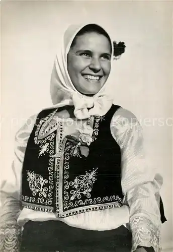 AK / Ansichtskarte Jugoslawien_Yugoslavie Nationaltracht Narodna Nosnja Jugoslawien_Yugoslavie