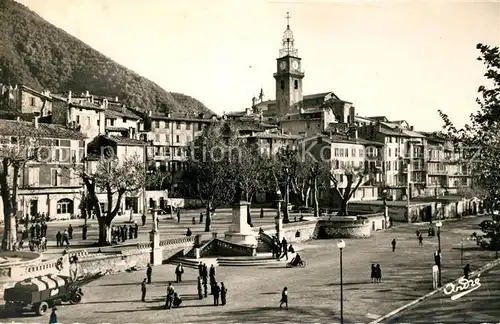 Digne les Bains Place de la Liberation et statue de Gassendi Digne les Bains