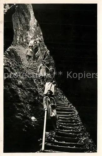 Valdahon Le Puits de Poudrey escalier al la grote Valdahon