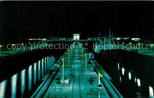 Panama_City_Panama Canal de Panama vista de noche Panamakanal Panama_City_Panama