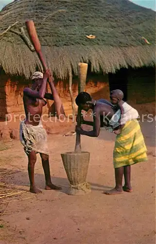 Guinea Bissau Pilando arroz Inselbewohner Guinea Bissau