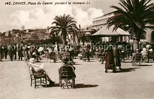 Cannes_Alpes Maritimes Place du Casino pendant la musique Cannes Alpes Maritimes