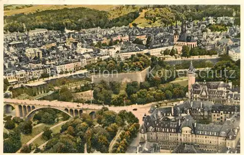 Luxembourg_Luxemburg Vue aerienne sur la ville Luxembourg Luxemburg