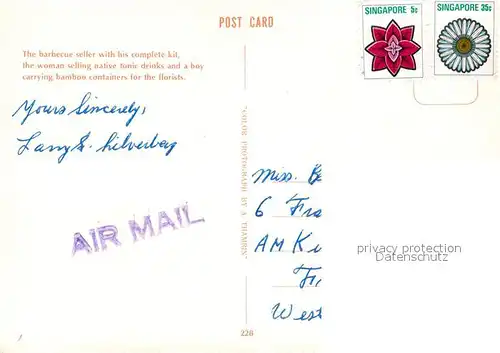 AK / Ansichtskarte Java_Indonesien Barbecue seller woman selling tonic drinks boy with bamboo containers Java Indonesien