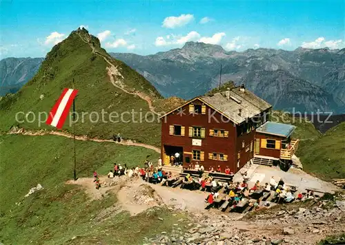 Schruns_Vorarlberg Wormser Huette gegen Rote Wand Alpenpark Montafon Schruns Vorarlberg