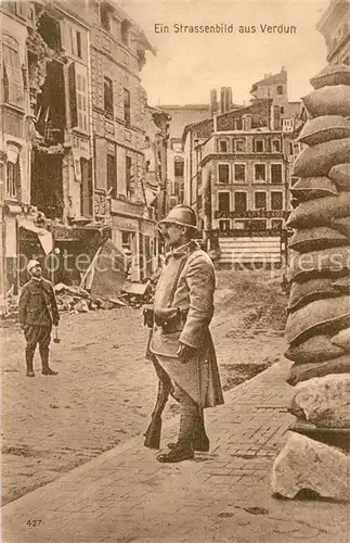 Verdun_Meuse Soldaten Ruinen Verdun Meuse