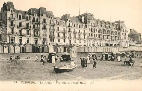 AK / Ansichtskarte Cabourg La Plage vue vers le Grand Hotel Cabourg