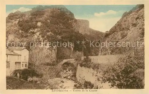 AK / Ansichtskarte Lourmarin Entree de la Combe Lourmarin