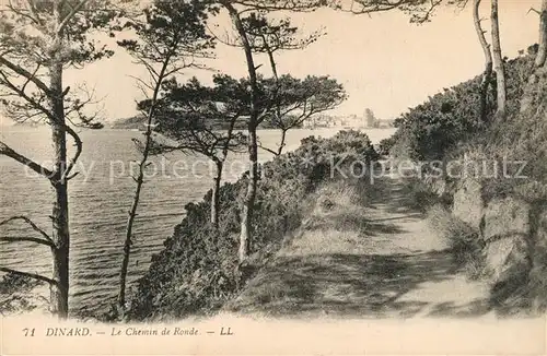 AK / Ansichtskarte Dinard_Ille_et_Vilaine_Bretagne Le Chemin de Ronde Dinard_Ille