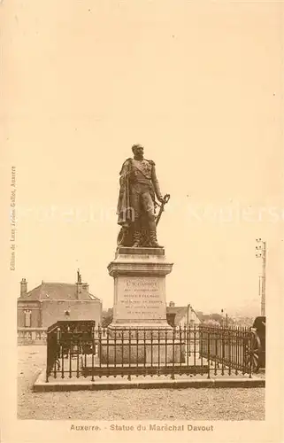 AK / Ansichtskarte Auxerre Statue du Mar?chal Davout Auxerre