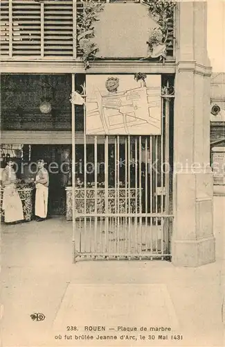 AK / Ansichtskarte Rouen Plaque de marbre ou fut br?lee Jeanne d?Arc Rouen