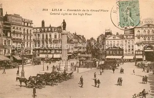 AK / Ansichtskarte Lille_Nord Ensemble de la Grande Place Monument Lille_Nord