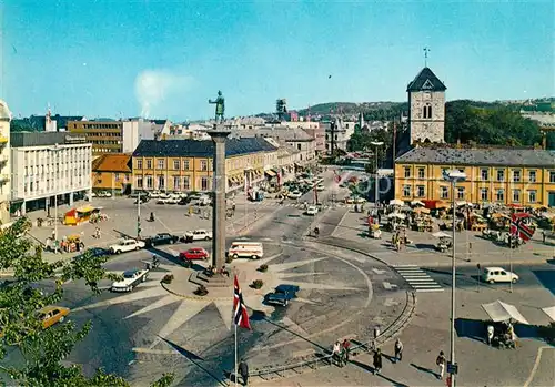 AK / Ansichtskarte Trondheim Marktplatz Statue Olav Tryggvasson Trondheim