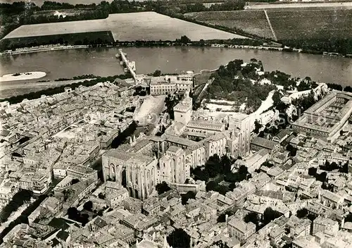 AK / Ansichtskarte Avignon_Vaucluse Palais des Papes vue aerienne Avignon Vaucluse