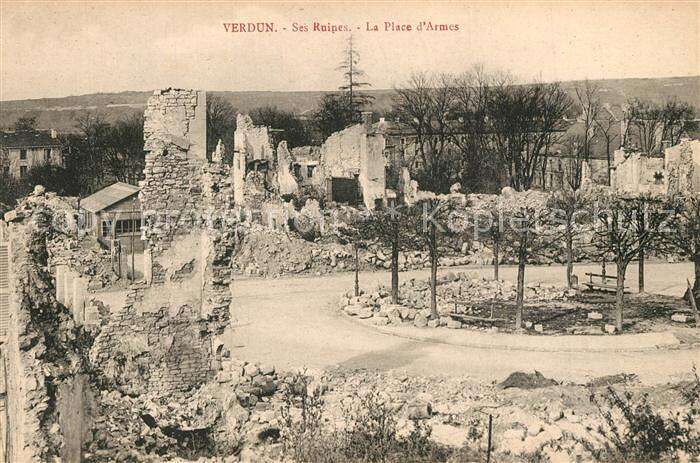 Ansichtskarte Ak Guerre 1914 1916 Verdun Bombarde Place D Armes Et Rue Chevet Militaria Nr Drin07 Oldthing Ansichtskarten Meuse