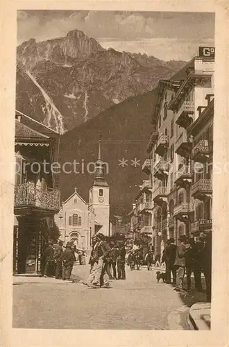 AK / Ansichtskarte Chamonix Place d`Eglise et le Brevent Chamonix