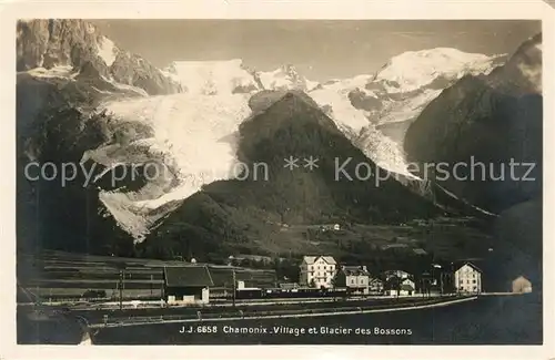 AK / Ansichtskarte Chamonix Village et Glacier des Bossons Chamonix