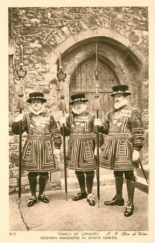 AK / Ansichtskarte London Tower Yeoman Warders in State Dress London