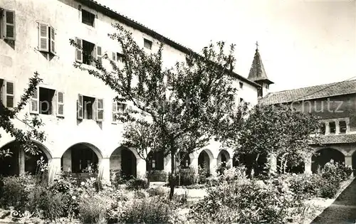 AK / Ansichtskarte Sennece les Macon Le Couvent Cloitre et cour interieur 