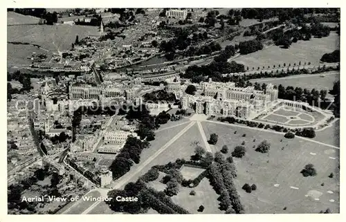 AK / Ansichtskarte London Windsor Castle Fliegeraufnahme London