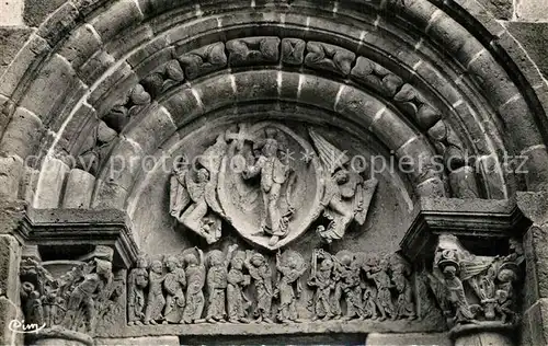 AK / Ansichtskarte Montceaux l_Etoile Portail au beau Tympan sculpte Eglise romane Montceaux l_Etoile