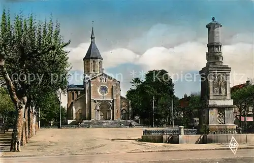 AK / Ansichtskarte Montceau les Mines Place de l Eglise Montceau les Mines