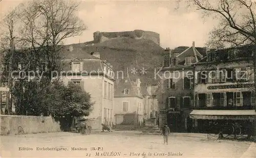 AK / Ansichtskarte Mauleon Licharre Place de la Crois Blanche Mauleon Licharre