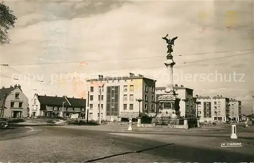 AK / Ansichtskarte Dunkerque La statue de la Victoire et Boulevard Carnot Dunkerque
