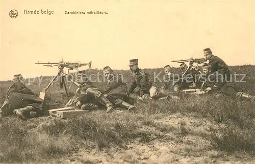 AK / Ansichtskarte Militaria_Belgien Armee Belge Carabiniers Mitrailleurs Militaria Belgien