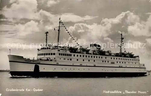 AK / Ansichtskarte Schiffe_Ships_Navires Theodor Heuss Grossenbrode Kai Gedser  