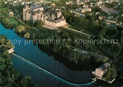 AK / Ansichtskarte Sarthe_La (Departm.) Fliegeraufnahme Abbaye Saint Pierre de Solesmes Sarthe_La (Departm.)