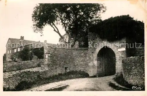 AK / Ansichtskarte Brancion Porte d entree du Chateau Brancion