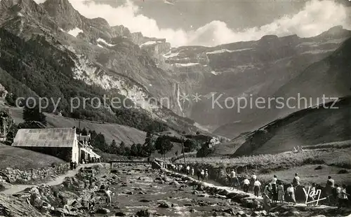 AK / Ansichtskarte Gavarnie_Hautes Pyrenees Le Cirque et le Gave Gavarnie Hautes Pyrenees